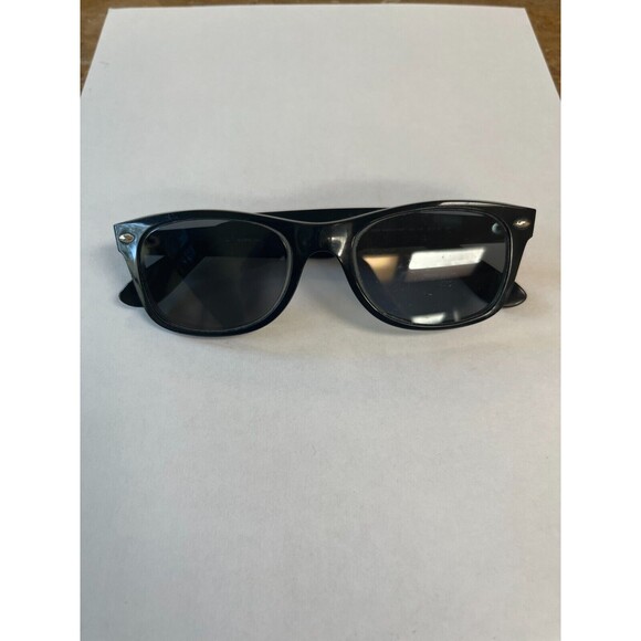 Ray Ban Sunglasses Replacement Frames Only New Wayfarer RB2132 901/58 52-18 3P - Picture 1 of 7
